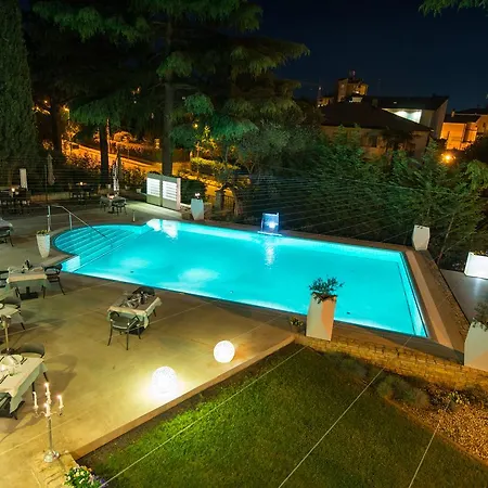 Arupinum فندق 4*