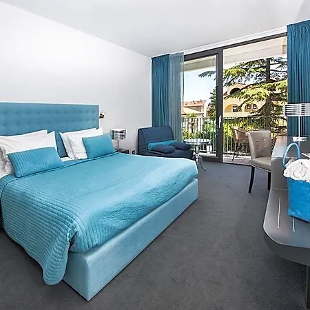 Otel Arupinum