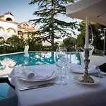 Hotel Arupinum 4*